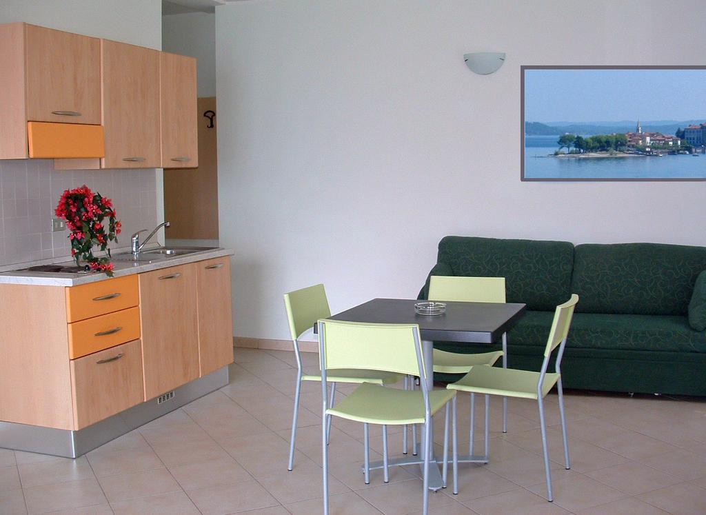 Residence Tre Ponti Verbania Szoba fotó